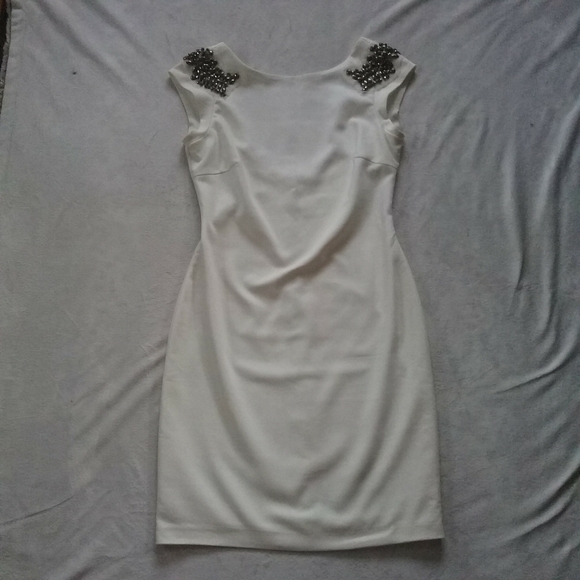 ZARA White Mini Dress With Rhinestone Like Detail - Picture 4 of 13